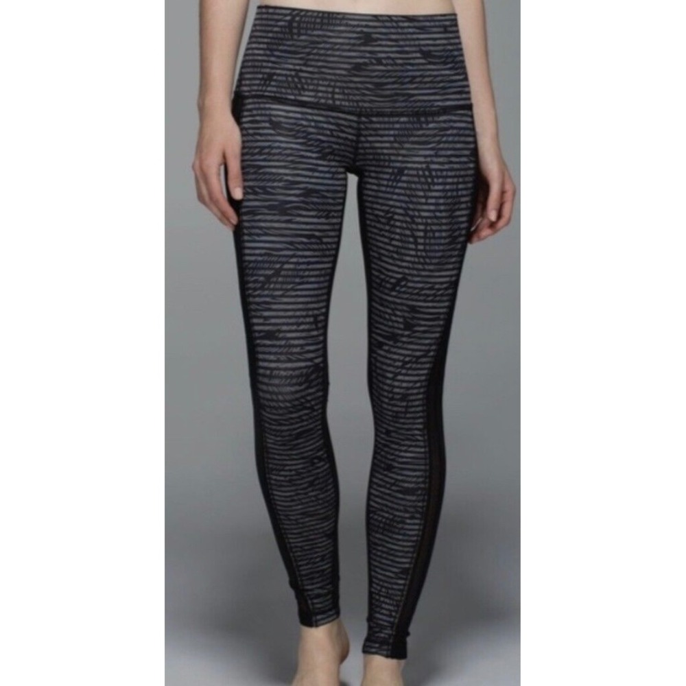 Lululemon Athletica High Rise Yoga Leggings Black Gray Patterned‎ Size 6